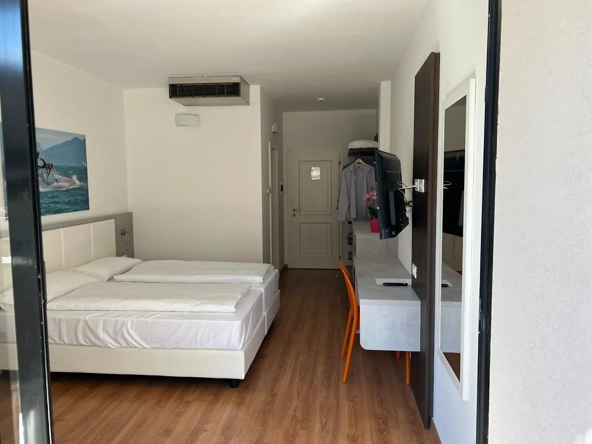 Wind Hotel Μαλτσεζίνε